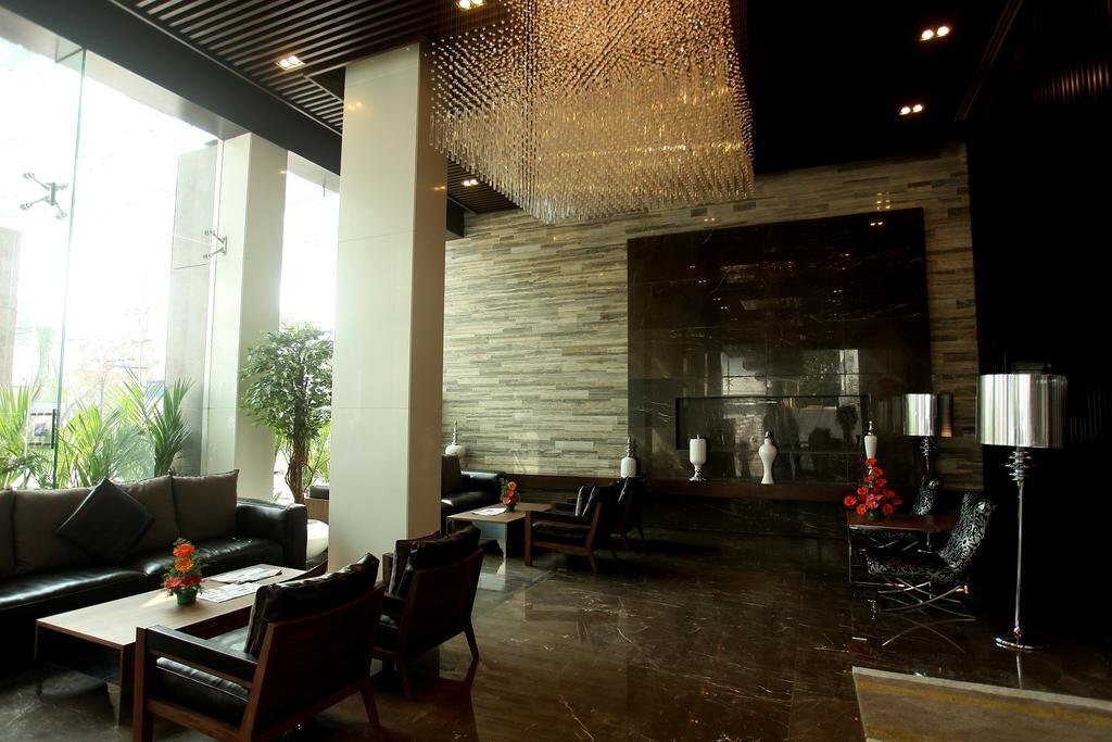 Paradigm Sarovar Portico主图