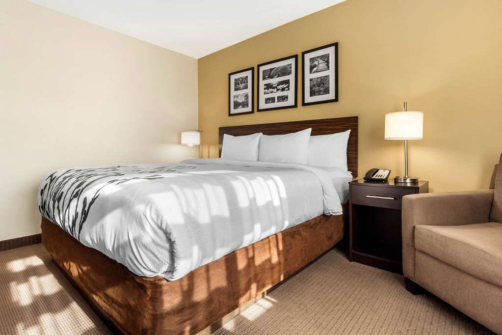 Sleep Inn & Suites Devils Lake主图