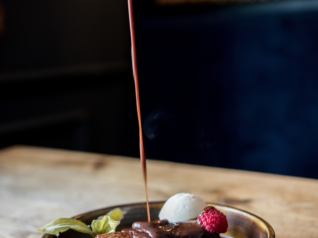 The George Hotel主图