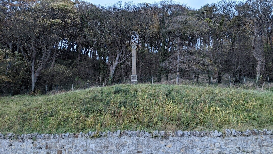 Limekilns, Charlestown And Pattiesmuir War Memorial-Limekilns必去景点