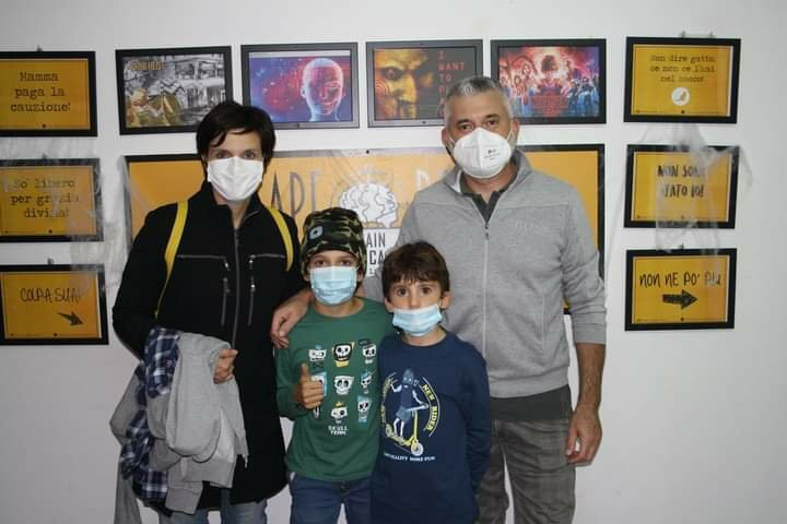 Brain In A Cage-里窝那必去景点