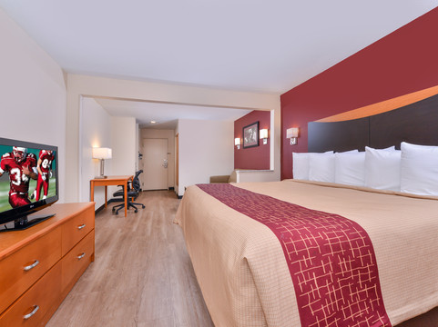 丹维尔红顶套房酒店主图