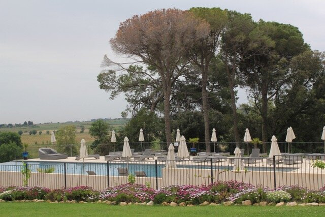 Chateau St Pierre de Serjac主图