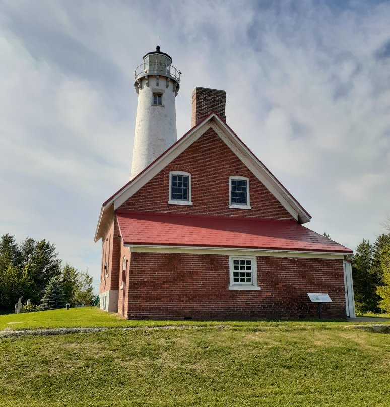 Tawas Point Lighthouse景点图片