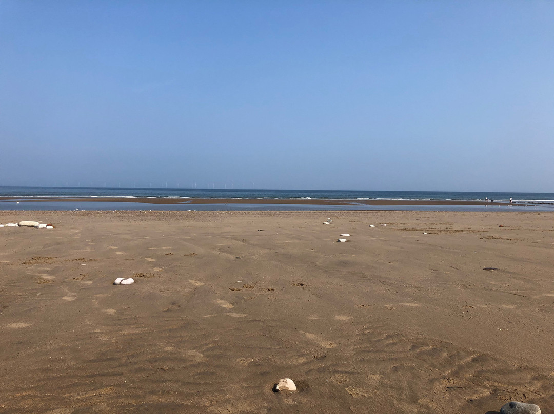 Pensarn Beach景点图片
