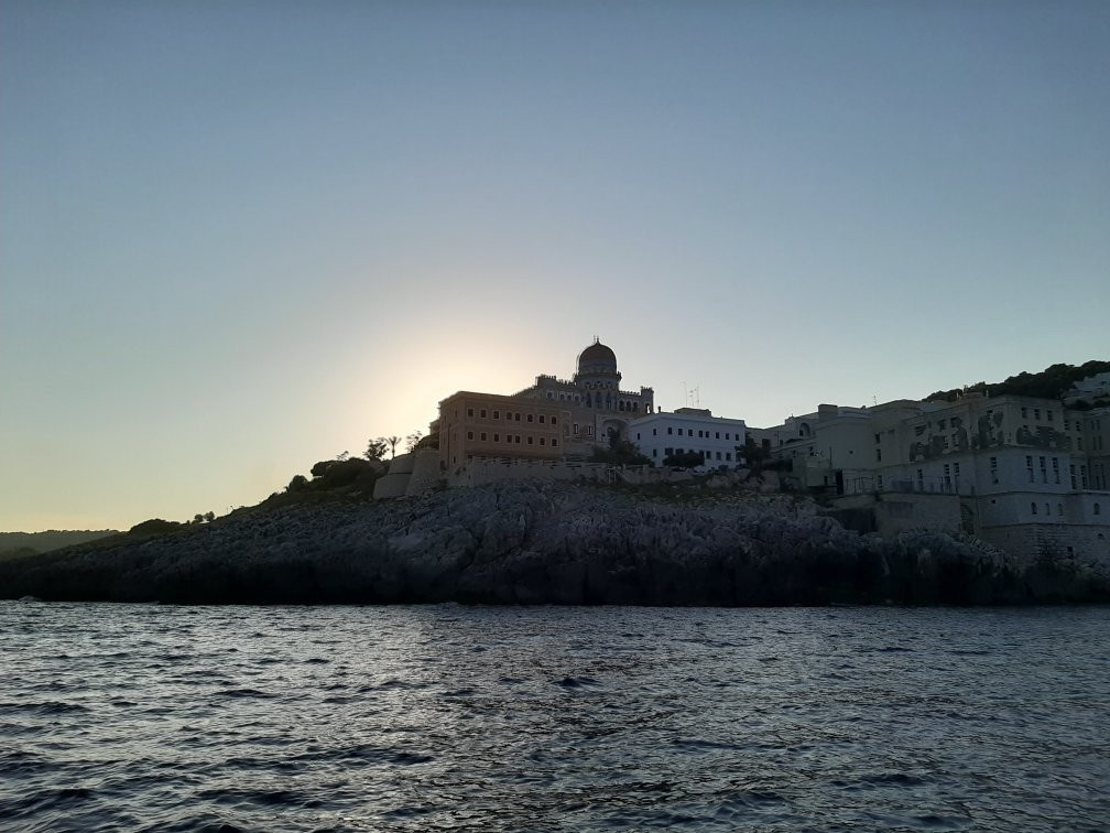 Onda blu-Castro必去景点