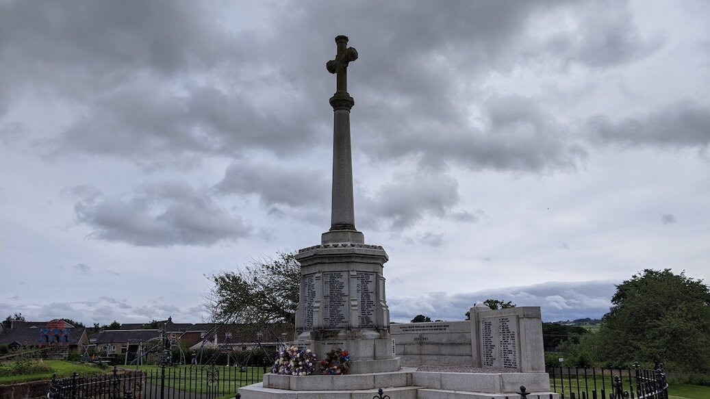 Larkhall War Memorial景点图片