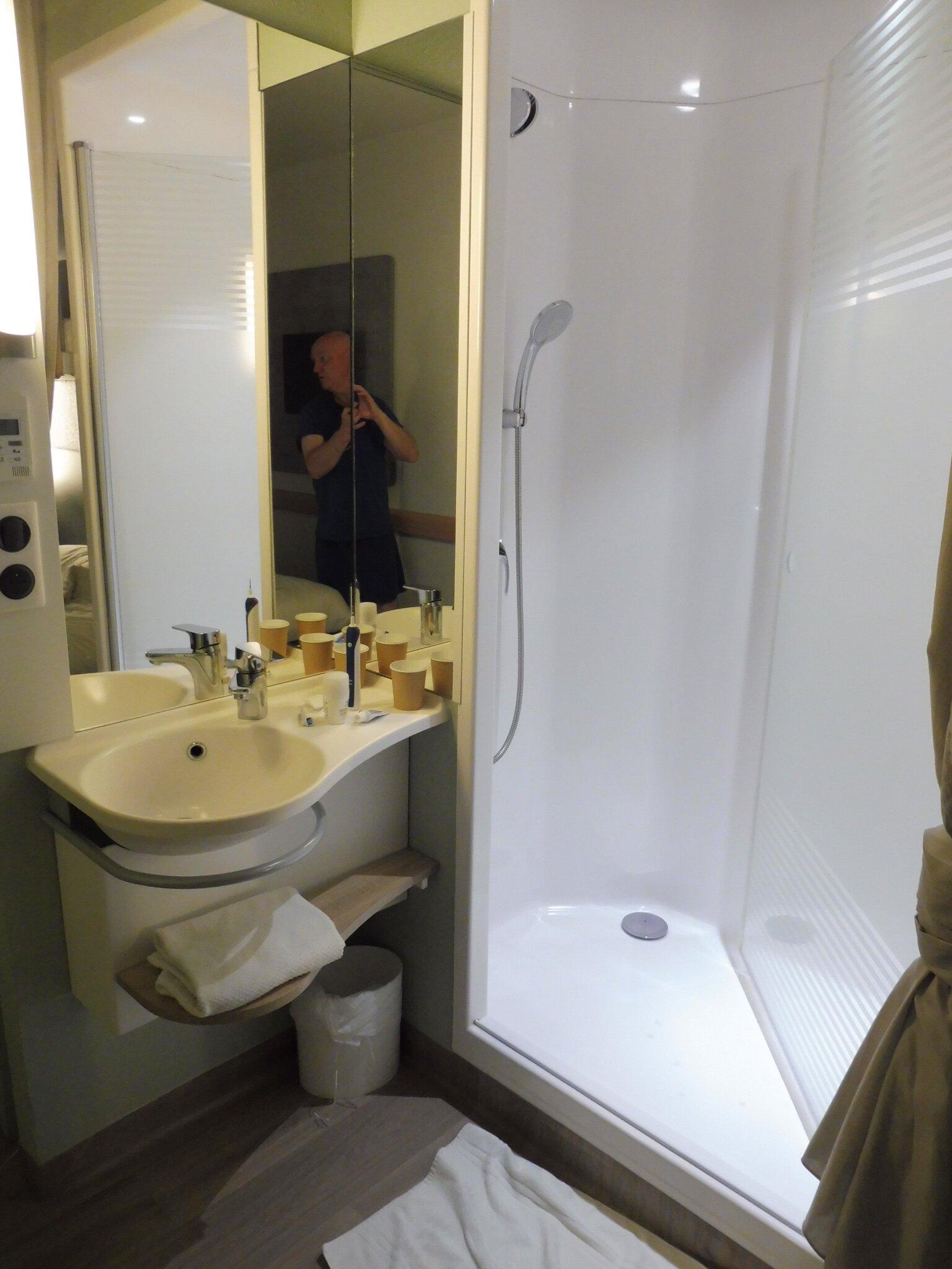 Ibis Budget Rouen Petit Quevilly-浴室
