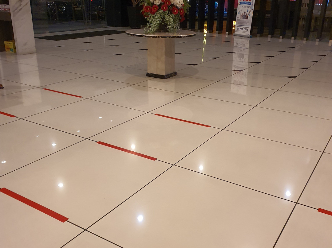 阿洛拉大酒店主图