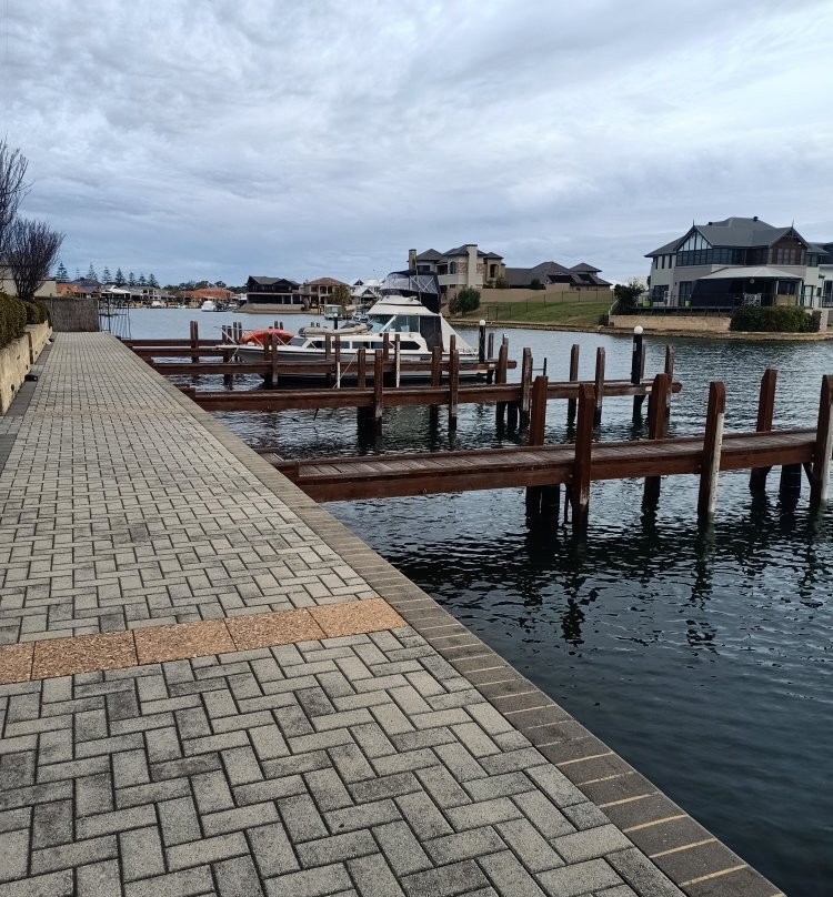 曼杜拉酒店主图