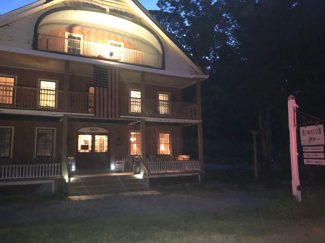 Weston酒店住宿-The Inn Between Vermont & Which Way Tavern