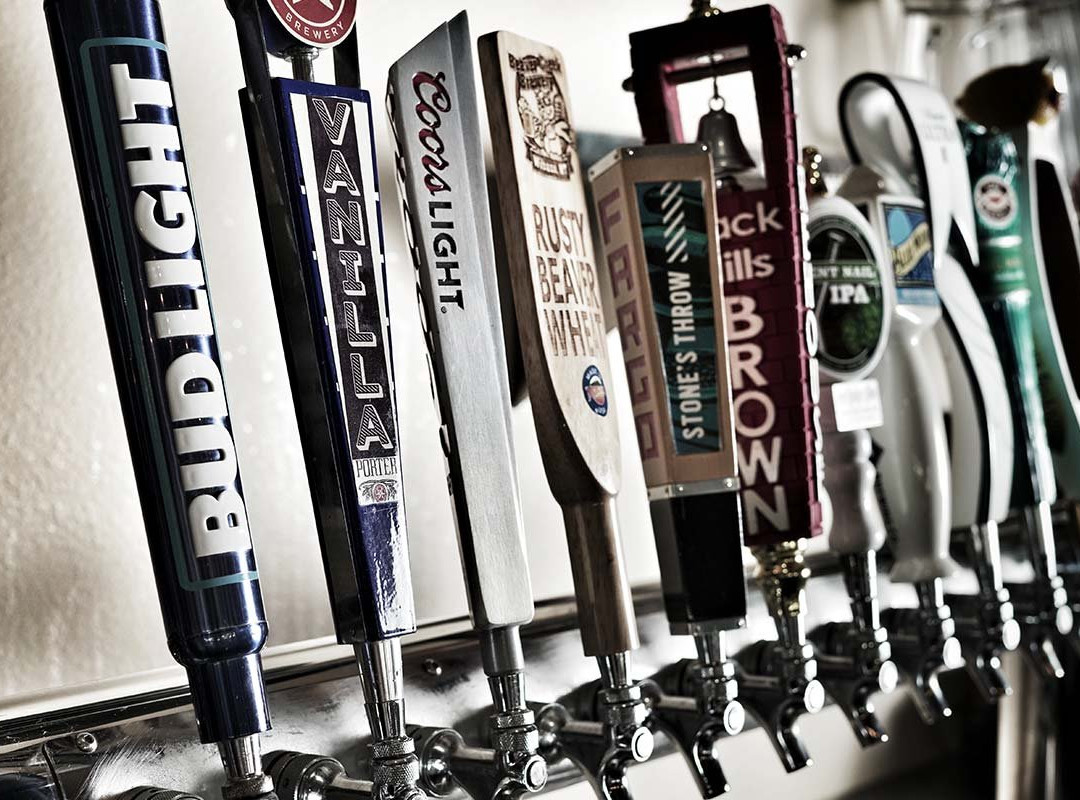 Bowman Lodge and Convention Center主图