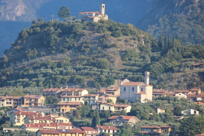 Chiesa Santi Pietro e Paolo a Pregasso di Marone-Marone必去景点