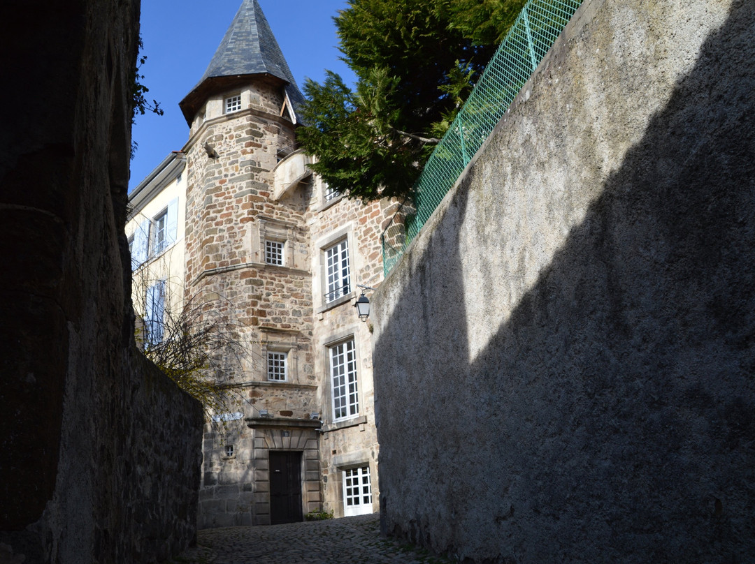 Maison au Loup主图