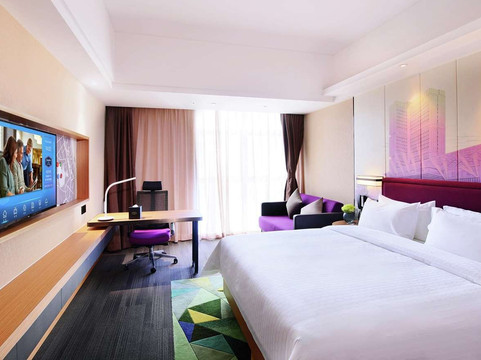 珠海诚丰广场希尔顿欢朋酒店主图