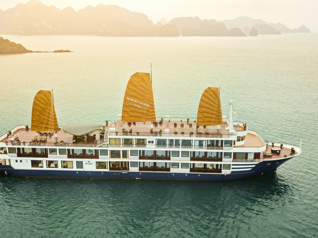 Halong Bay Cruise景点图片