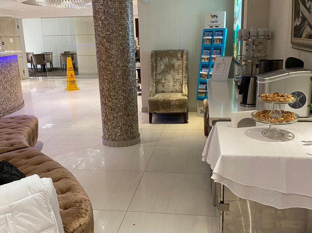 阿希莱奥斯酒店主图