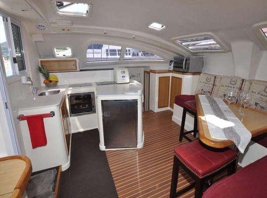 Sail Entheos-夏洛特阿马利亚必去景点