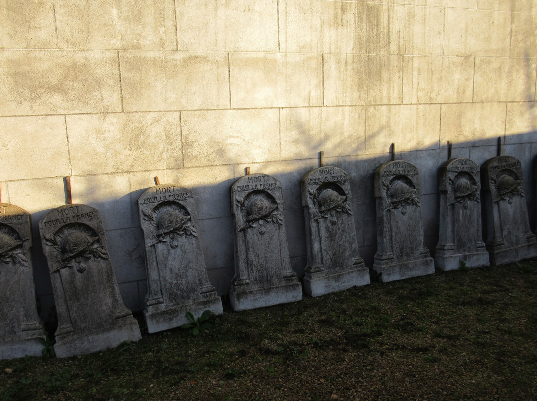Monument communal景点图片