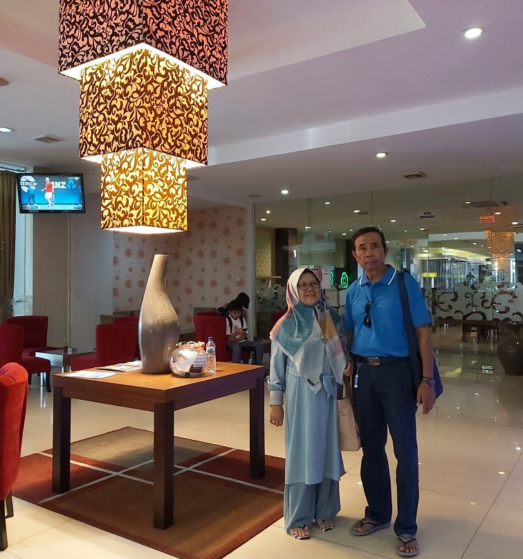 Lombok Plaza Hotel & Convention主图