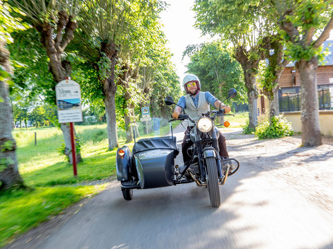 RETRO TOUR NORMANDY, Honfleur Tours-翁弗勒尔必去景点