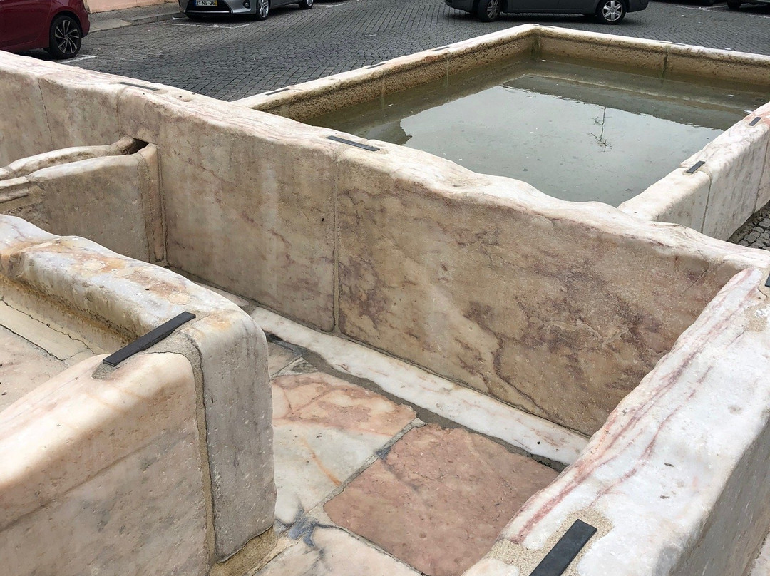 莫拉門（埃武拉）的噴泉-埃武拉必去景点