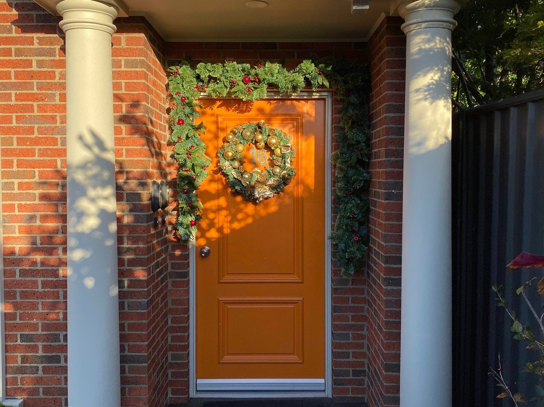 Mansi on Raymond主图