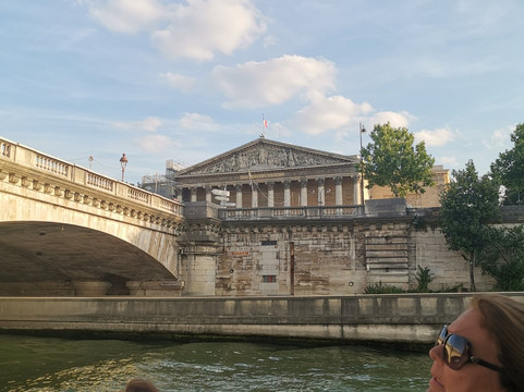 Seine Privee-巴黎必去景点