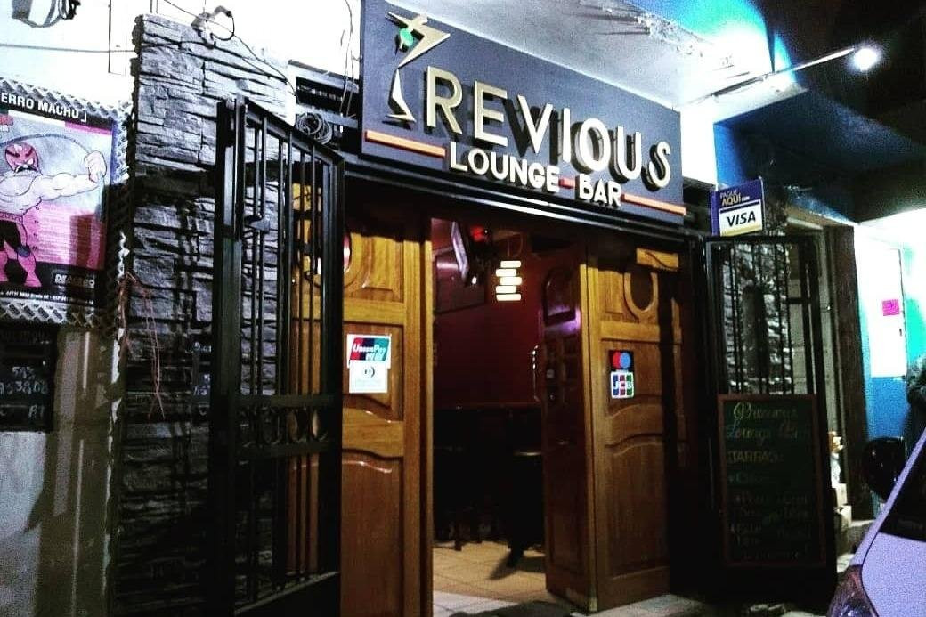 Previous - Lounge Bar-瓦拉斯必去景点