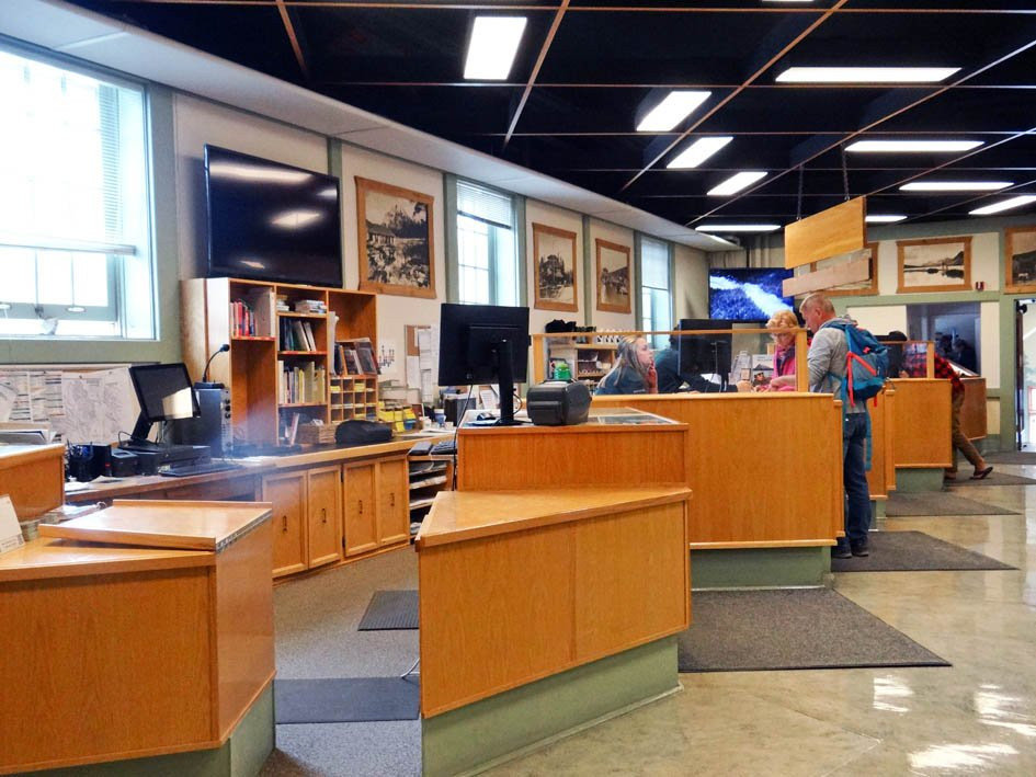 Banff Visitor Information Centre-班夫必去景点