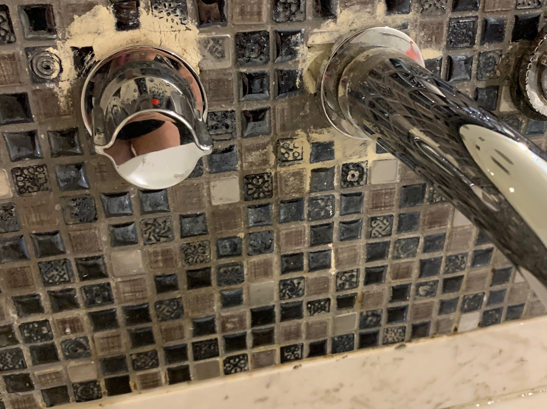 The First Hotel主图