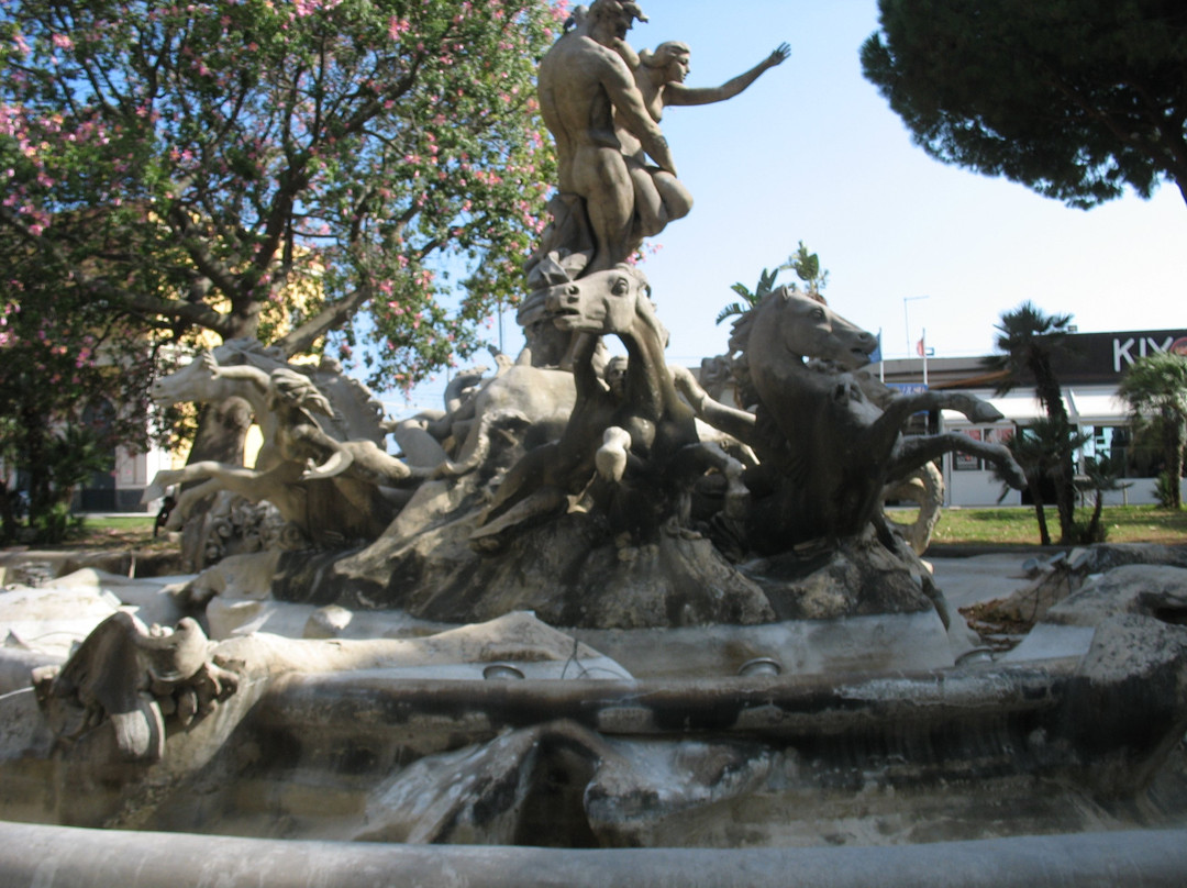 Fontana di Proserpina景点图片