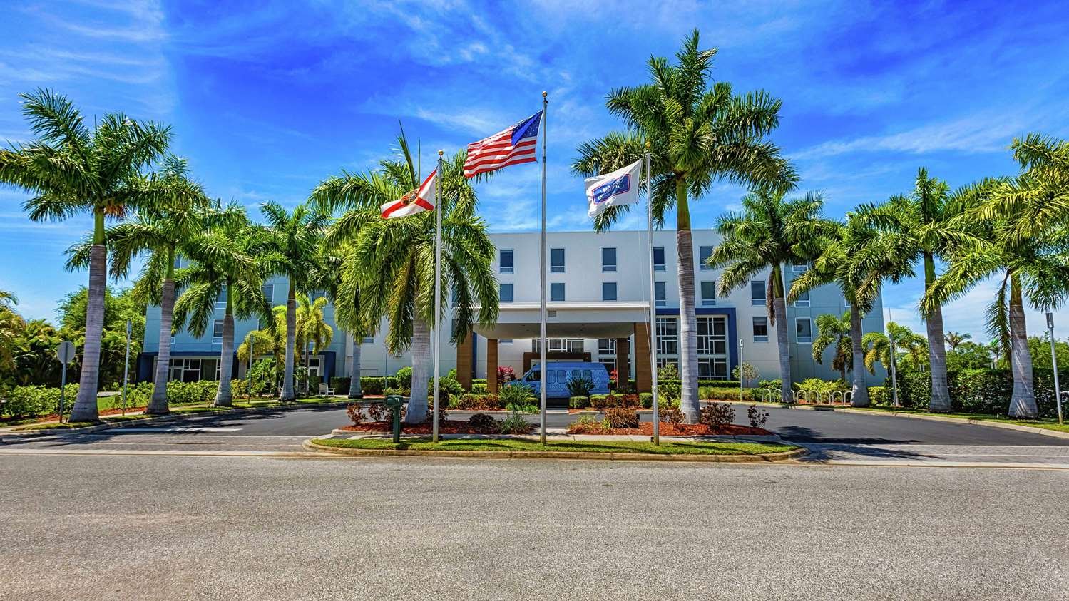 Hampton Inn & Suites Sarasota/Bradenton-Airport-官方