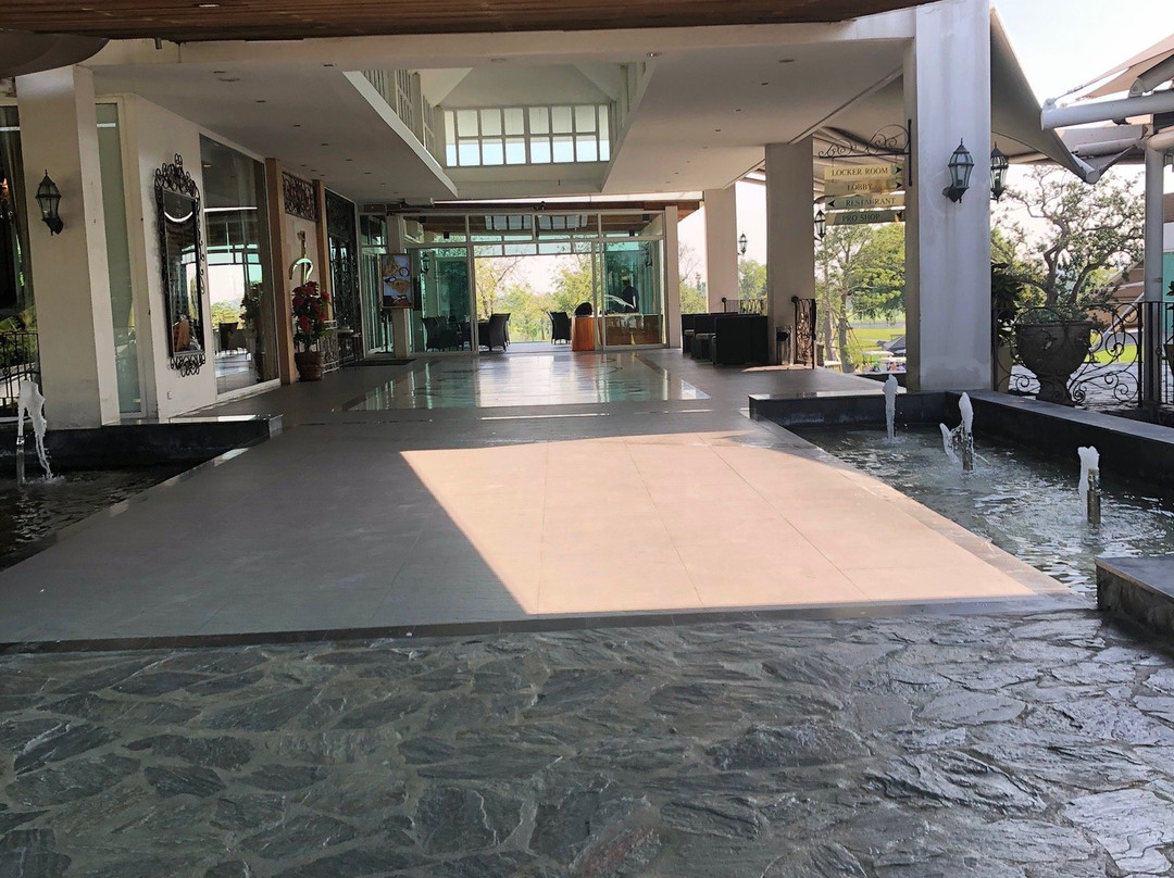 佛统府皇家宝石高尔夫度假村主图