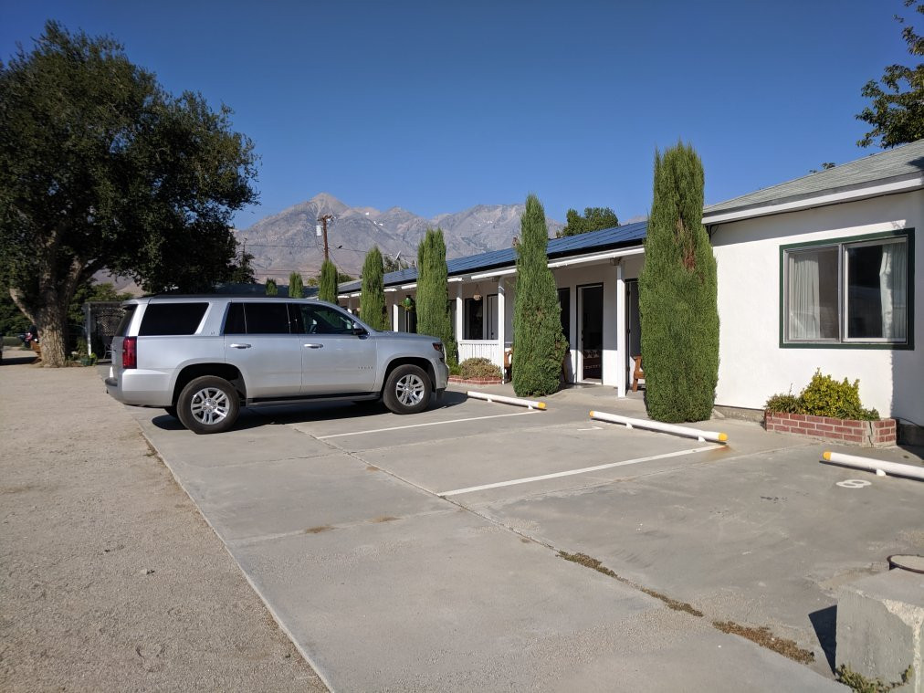 Ray's Den Motel主图