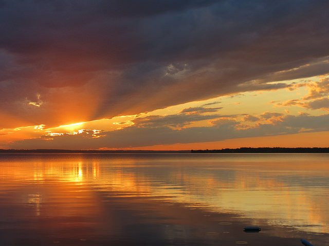 Pigeon Lake Provincial Park景点图片