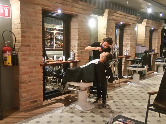 Barber & Booze