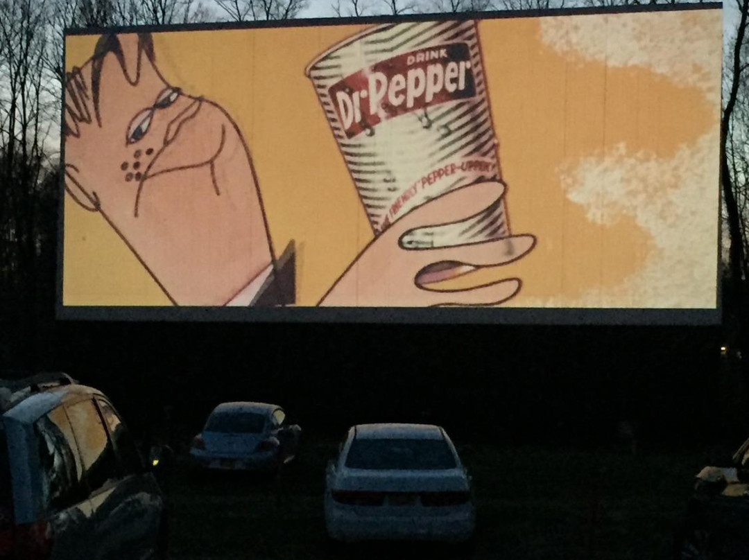Overlook Drive-In Theatre-波基普西市必去景点