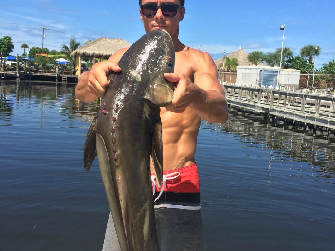 Captain Van Hubbard Fishing Charters-恩格尔伍德必去景点