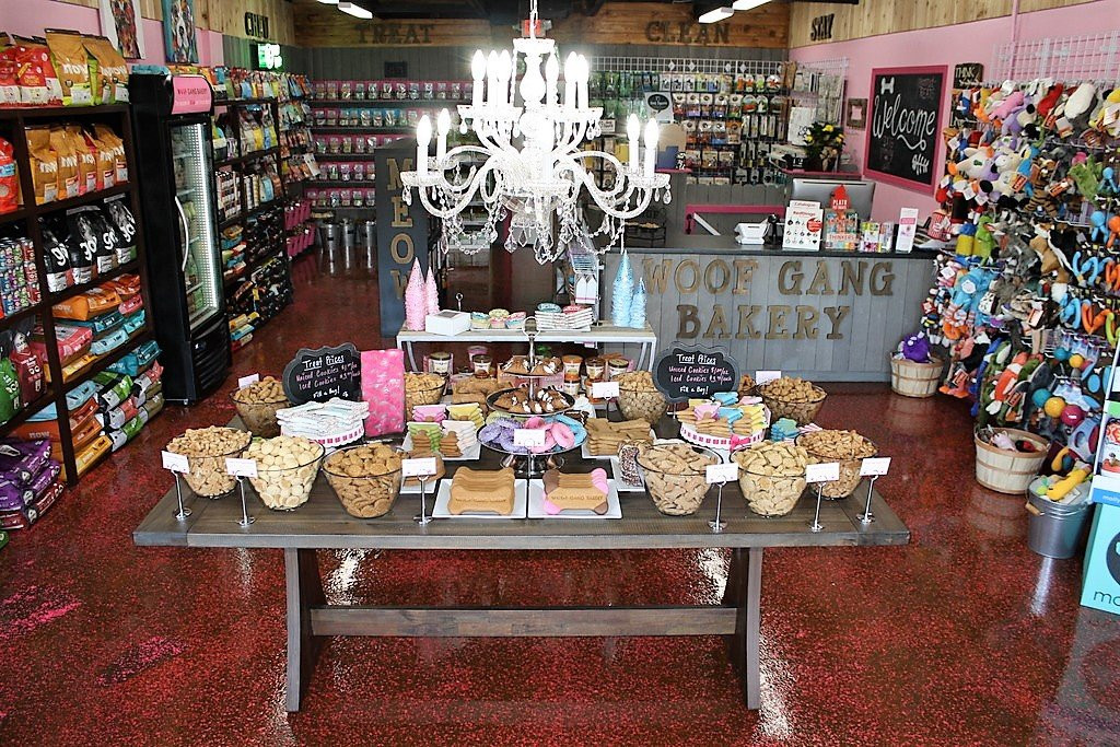 Woof Gang Bakery & Grooming-Longwood必去景点