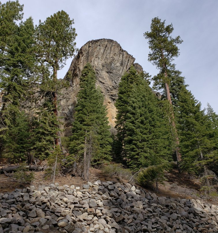 Eagle Rock Hiking Trail景点图片