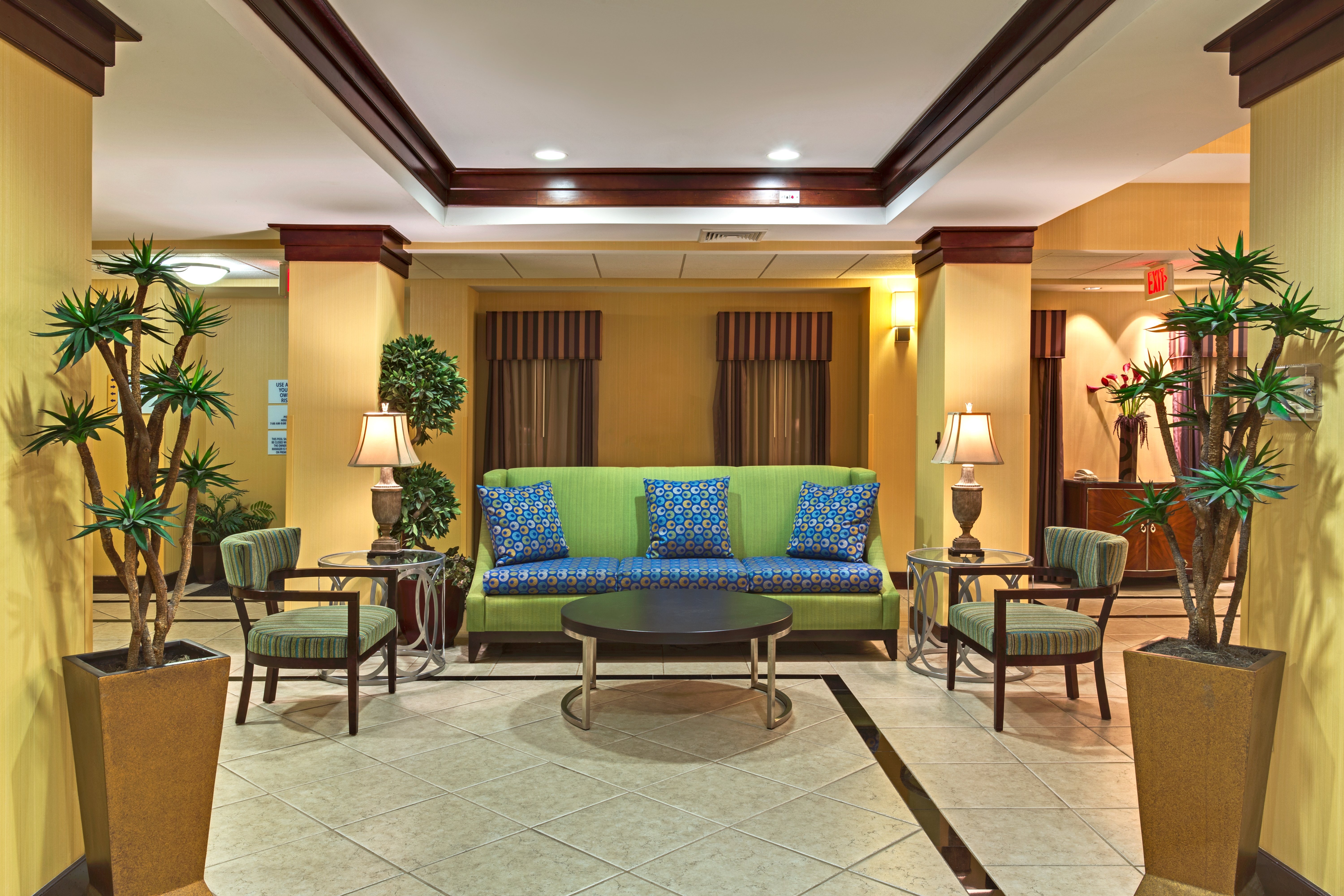 Holiday Inn Express & Suites Tower Center New Brunswick by IHG-官方
