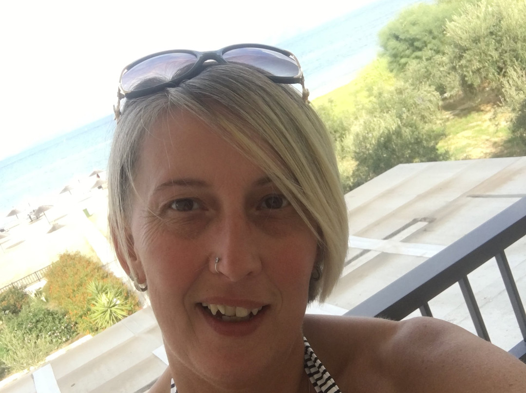 Island Beach Resort主图