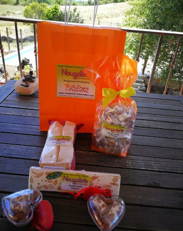 Nougaterie du Pont d'Arc-瓦隆蓬达尔克必去景点