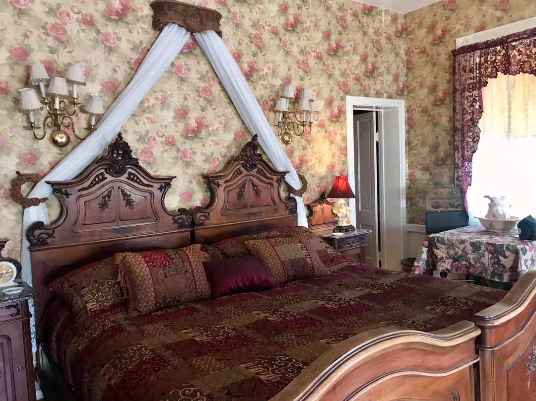 The Historic American River Inn主图