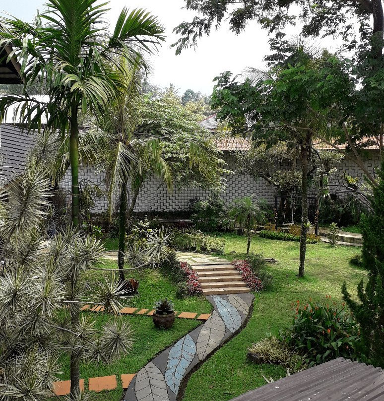 OYO 243 The Village Bumi Kedamaian主图