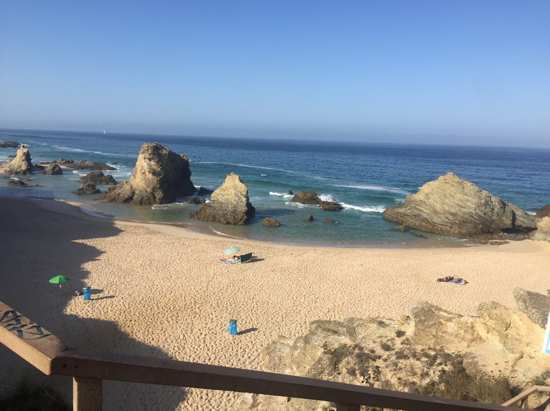 Praia da Samoqueira景点图片