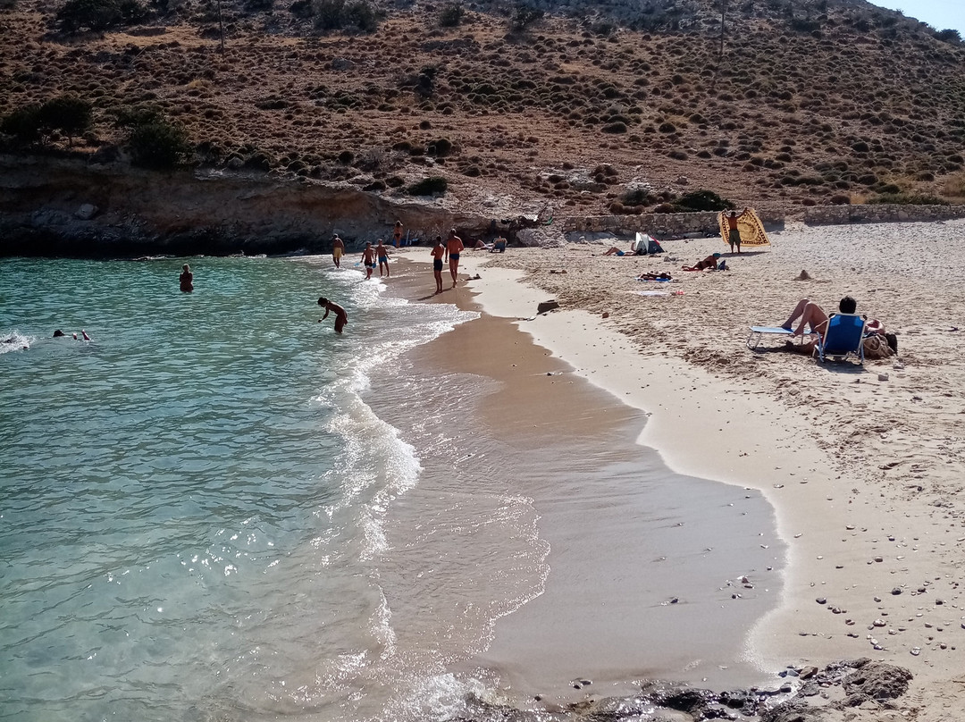 Psili Ammos Beach-Schinoussa必去景点