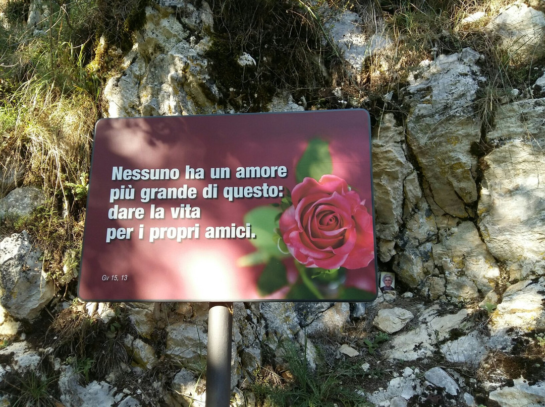 Roccaporena, Santuario di S. Rita景点图片
