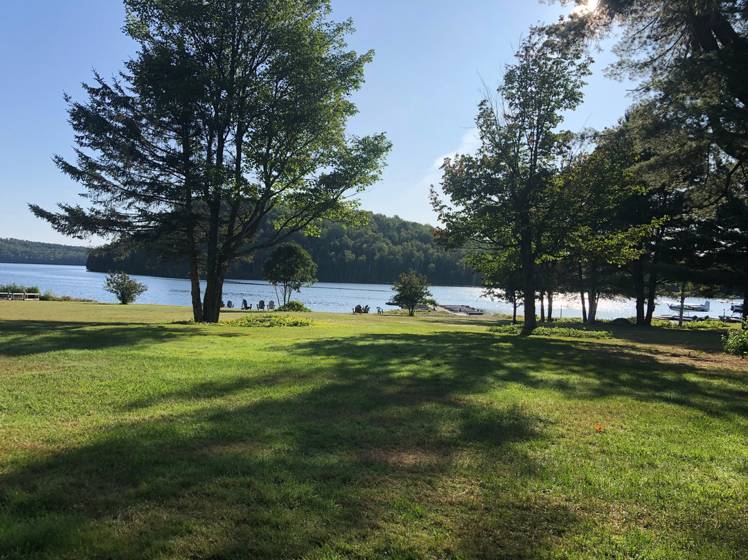 Auberge du Lac-a-l'Eau-Claire主图